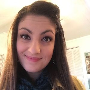 Meet your Posher, Desiree`